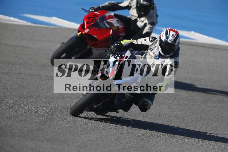 /Archiv-2024/01 26.-28.01.2024 Moto Center Thun Jerez/Gruppe gruen-green/258